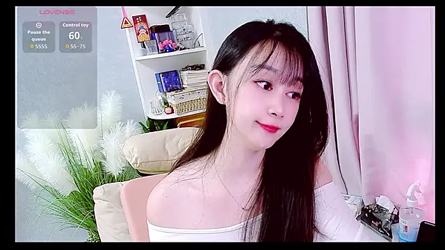 catlovesapple  online show from 10.09.25