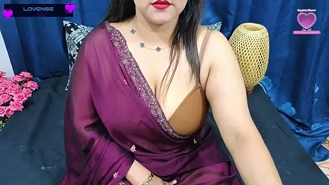 Snapshot of Sanvi-Queen chatting on 02.12.26 Sanvi-Queen online show from 02.12.26