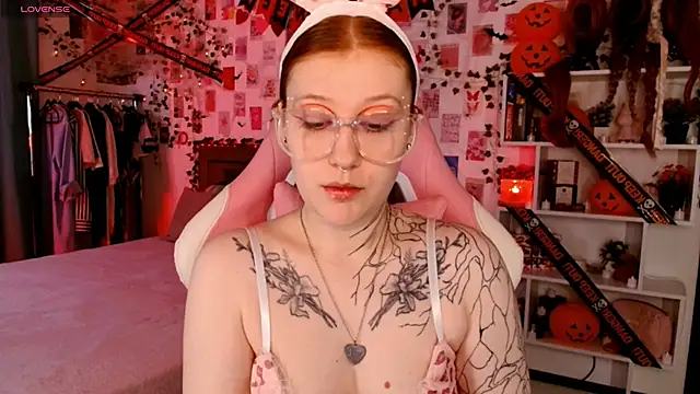 Ayla Hicks online show from 11.02.25