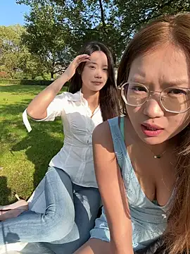 Snapshot of redrose520 chatting on 03.10.26 redrose520 online show from 03.10.26