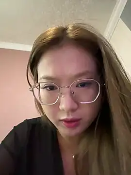 Snapshot of redrose520 chatting on 03.12.26 redrose520 online show from 03.12.26