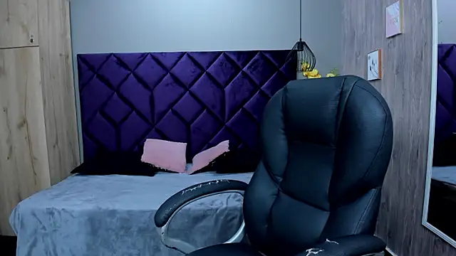 ChloeCampbell03 online show from 11.22.25