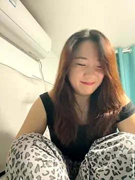 Snapshot of Momo-9988 chatting on 10.16.25 Momo-9988 online show from 10.16.25