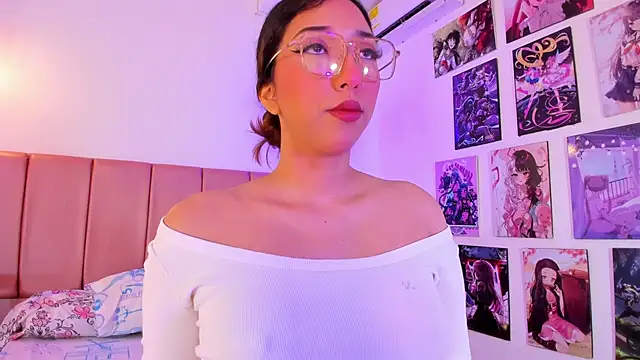 Snapshot of emily__walker chatting on 12.23.25 emily walker online show from 12.23.25