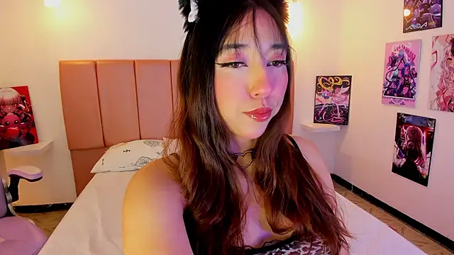 Snapshot of emily__walker chatting on 02.11.26 emily walker online show from 02.11.26