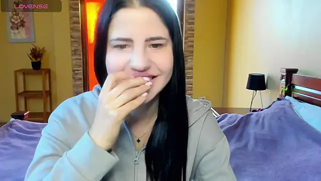 Malibu J online show from 10.27.25