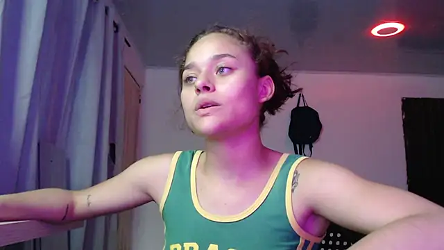 Snapshot of LittleCheerry69 chatting on 10.20.25 LittleCheerry69 online show from 10.20.25