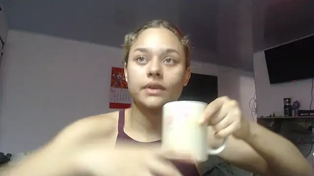 Snapshot of LittleCheerry69 chatting on 03.12.26 LittleCheerry69 online show from 03.12.26