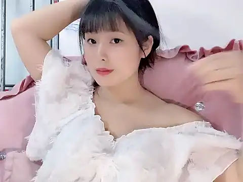 Snapshot of Lie_liee chatting on 06.23.26 Lie liee online show from 06.23.26