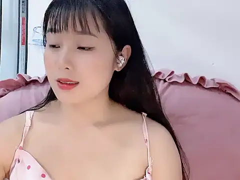 Snapshot of Lie_liee chatting on 06.26.26 Lie liee online show from 06.26.26