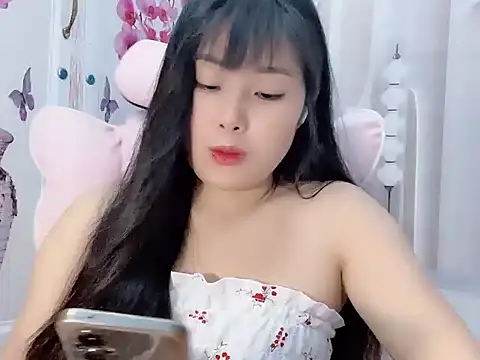Snapshot of Lie_liee chatting on 07.17.26 Lie liee online show from 07.17.26