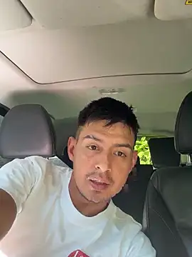 Snapshot of juanjR11 chatting on 10.03.25 juanjR11 online show from 10.03.25