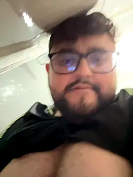 Snapshot of herinhos38 chatting on 09.25.25 herinhos38 online show from 09.25.25