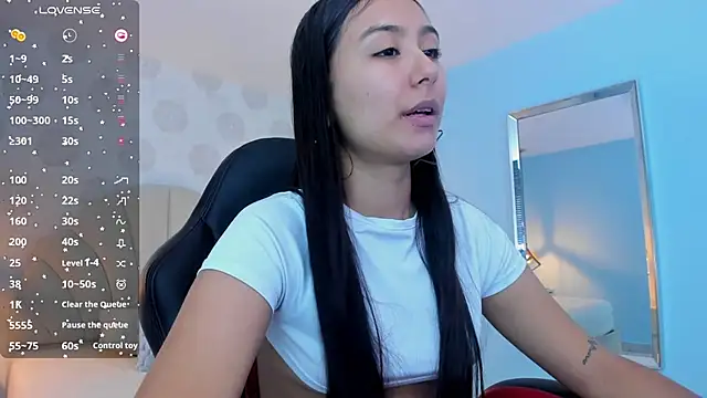 ALAHIACRUZ1 online show from 06.13.26