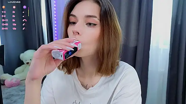 LunaraRada online show from 10.21.25