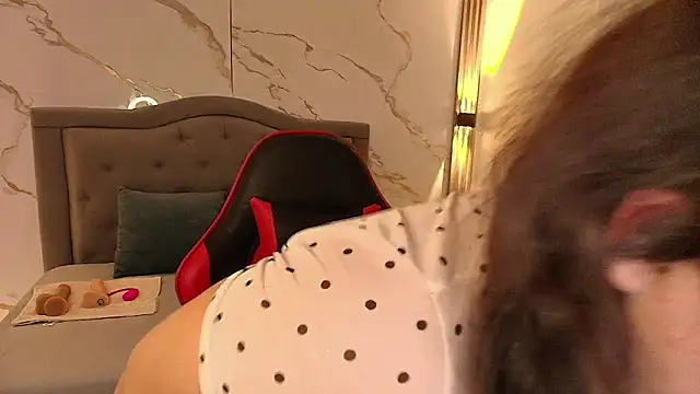 Nina Rouge7 online show from 09.30.25