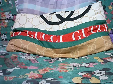 Snapshot of Ella_marie14 chatting on 11.23.25 Ella marie14 online show from 11.23.25