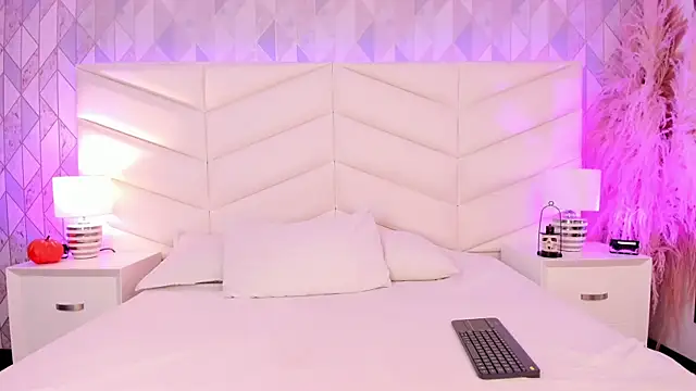 Charlotte hall  online show from 10.11.25