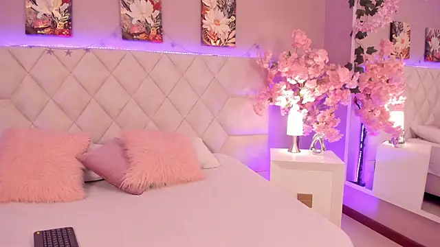 Charlotte hall  online show from 03.04.26