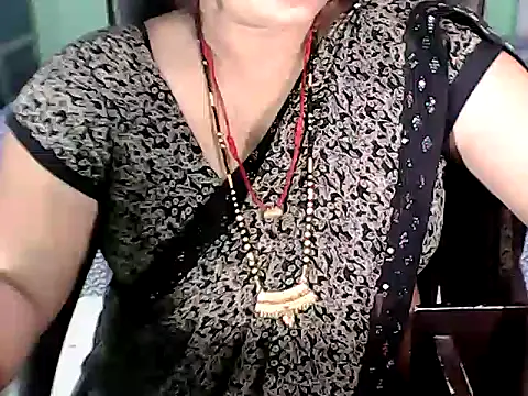 BABITA KUMARII online show from 10.18.25