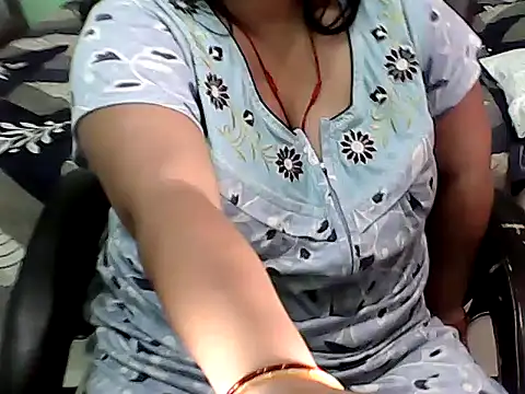 BABITA KUMARII online show from 04.30.26