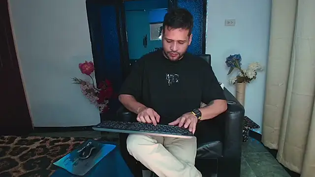 LucasGaeel online show from 06.06.26