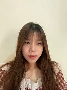 Snapshot of Hanaa07_ chatting on 10.03.25 Hanaa07  online show from 10.03.25