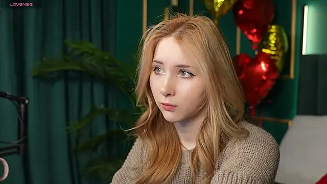 Snapshot of LiraKink chatting on 02.06.26 LiraKink online show from 02.06.26