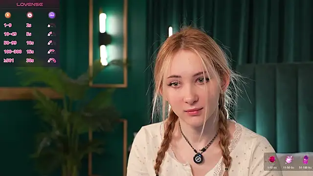 Snapshot of LiraKink chatting on 02.23.26 LiraKink online show from 02.23.26