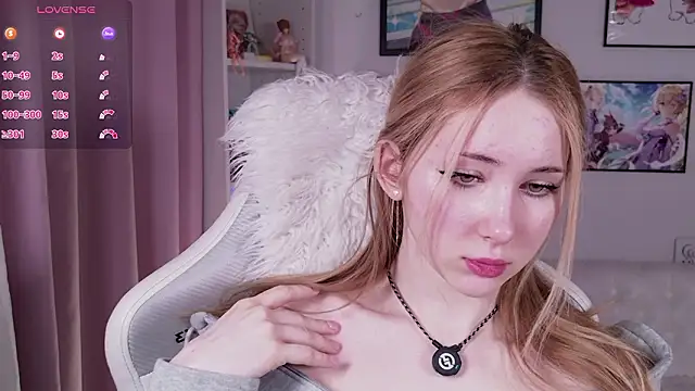 Snapshot of LiraKink chatting on 03.10.26 LiraKink online show from 03.10.26