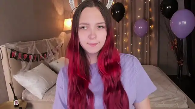 Monica  Queen online show from 10.27.25