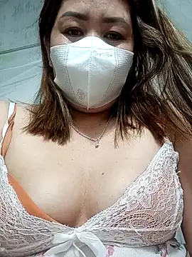 JinjinLy online show from 02.14.26