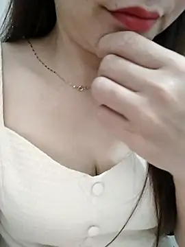 Girl Shy2000 online show from 10.08.25