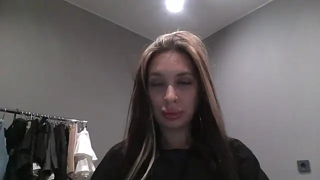 Snapshot of Meloriss chatting on 10.28.25 Meloriss online show from 10.28.25