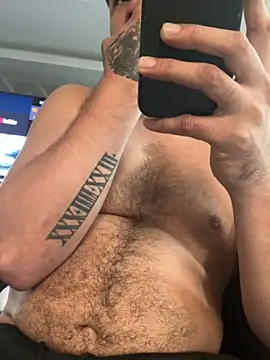 Snapshot of Moisesjrtapia chatting on 11.19.25 Moisesjrtapia online show from 11.19.25