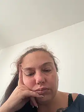 Snapshot of Eleanorxx chatting on 09.27.25 Eleanorxx online show from 09.27.25