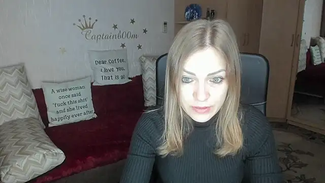 Tiffany Bates online show from 11.25.25