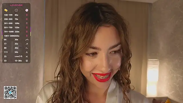 KeilaJeschon online show from 10.18.25