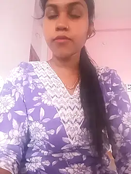 Snapshot of Xpussy9 chatting on 12.18.25 Xpussy9 online show from 12.18.25