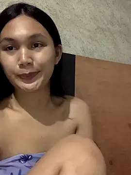 Snapshot of FelicityLincoln chatting on 11.24.25 FelicityLincoln online show from 11.24.25