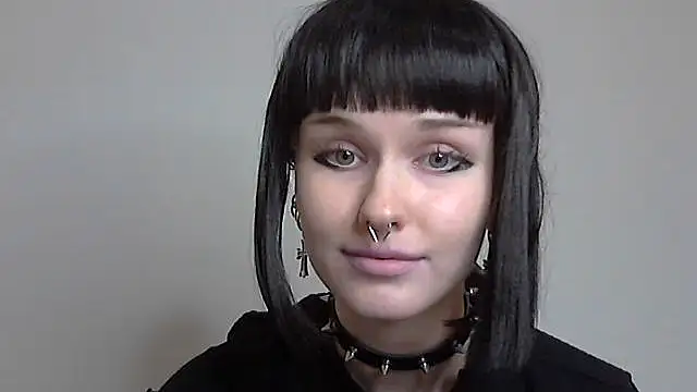 Snapshot of Paradoxy_ chatting on 10.05.25 Paradoxy online show from 10.05.25