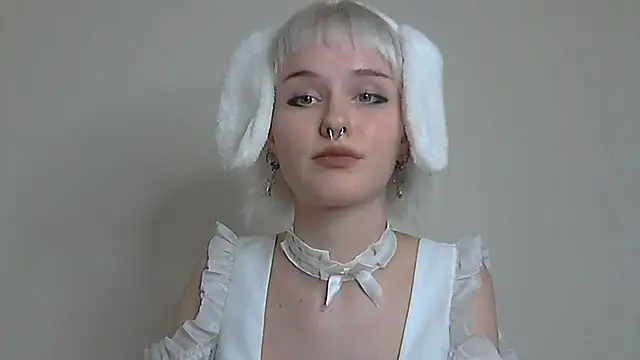 Snapshot of Paradoxy_ chatting on 10.07.25 Paradoxy online show from 10.07.25