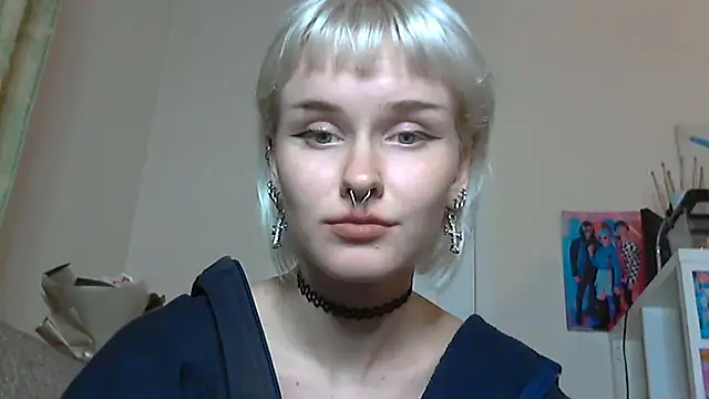 Snapshot of Paradoxy_ chatting on 10.11.25 Paradoxy online show from 10.11.25