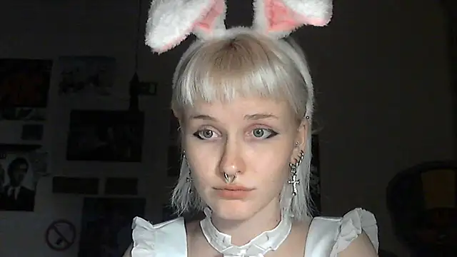 Snapshot of Paradoxy_ chatting on 10.16.25 Paradoxy online show from 10.16.25