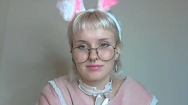 Snapshot of Paradoxy_ chatting on 10.20.25 Paradoxy online show from 10.20.25