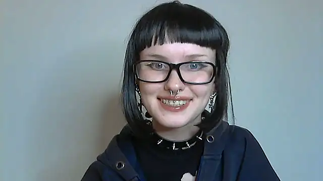 Snapshot of Paradoxy_ chatting on 10.21.25 Paradoxy online show from 10.21.25