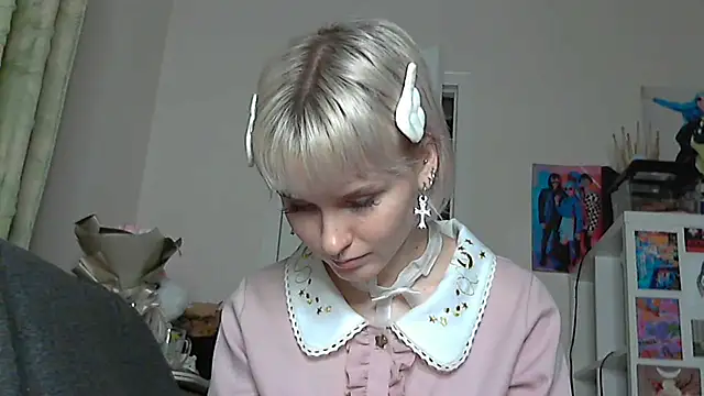 Snapshot of Paradoxy_ chatting on 12.01.25 Paradoxy online show from 12.01.25