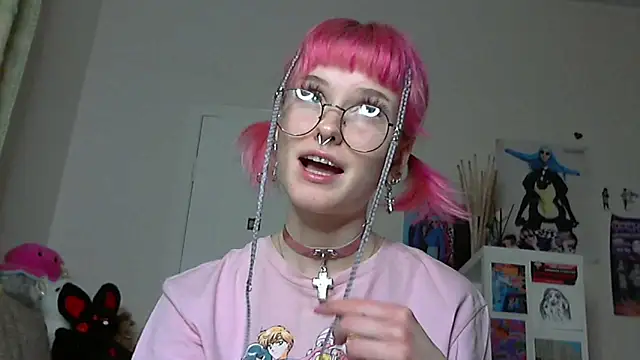 Snapshot of Paradoxy_ chatting on 02.15.26 Paradoxy online show from 02.15.26