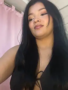 EmmaBlossom online show from 10.08.25