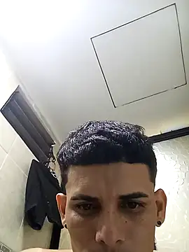 Snapshot of Pingasaboy20 chatting on 10.01.25 Pingasaboy20 online show from 10.01.25